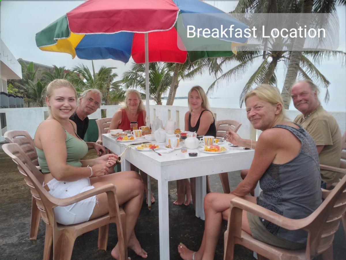 Copacabana Beach Hotel Hikkaduwa Exterior foto