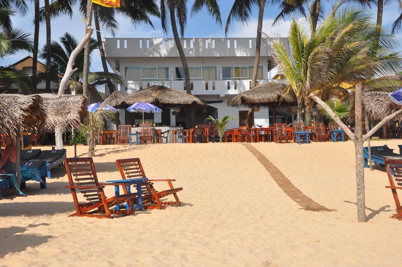 Copacabana Beach Hotel Hikkaduwa Exterior foto